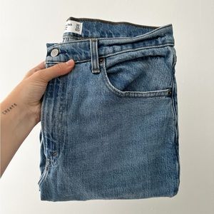 Abercrombie & Fitch Ultra High Rise 90s Straight Jeans